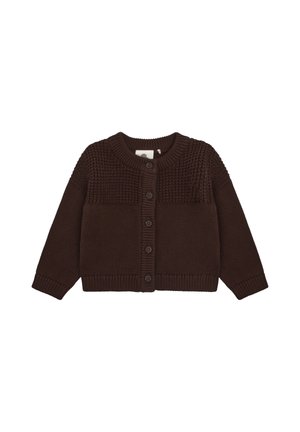 Donkerbruine gebreide babycardigan met lange mouwen, ronde hals, gestructureerde bovenborst en vijf knopen aan de voorkant.