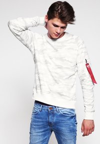 Alpha Industries - X FIT  - Sweatshirt - white Miniaturebillede 1