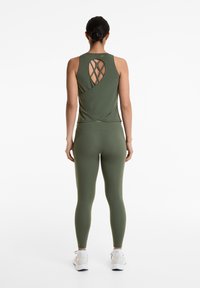OYSHO CROSS-BACK COMFORTLUX - Linne - khaki