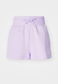 Lila högmidjade shorts med ribbad midjeänd och dragsko, mjukt tyg och liten swoosh-logotyp på vänster ben.