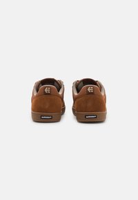 Etnies MARANA - Sapatilhas - brown/beige/gum