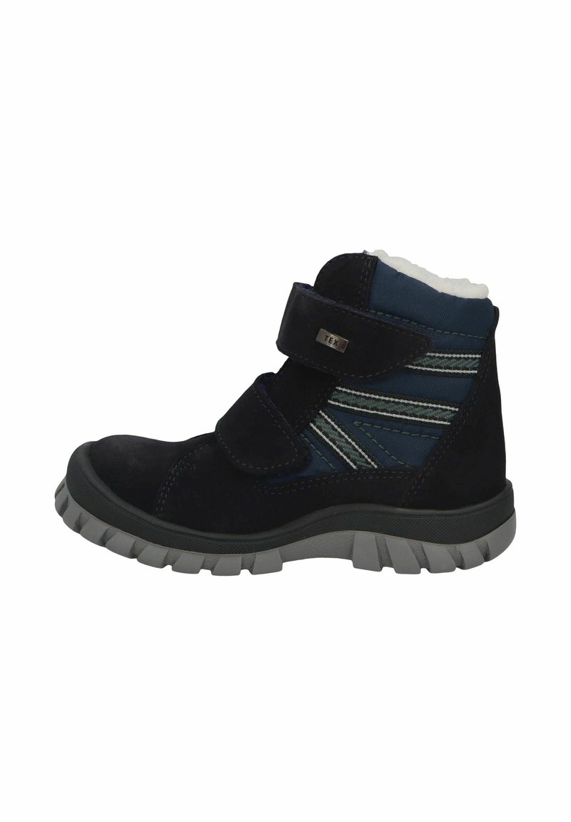 Kinder-Winterstiefel in Schwarz und Marineblau mit grauer Sohle, zwei Klettverschlüssen, gestreiftem Seitendetail und weißem Fleecefutter.