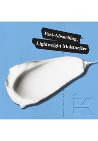 Hydratant léger sur fond bleu. La crème est blanche avec une texture lisse, en forme de goutte. Le texte met en avant les bienfaits.