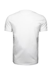 Camiseta de algodón blanca con mangas cortas, cuello redondo y una textura suave. Presenta un pequeño logo bordado en la manga izquierda.