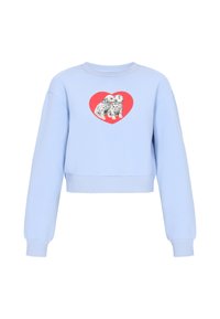 Sudadera azul claro recortada con mangas largas que presenta un gráfico de dos cachorros sobre un fondo de corazón rojo. Textura suave, ajuste relajado.