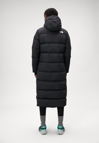 The North Face TRIPLE C PARKA - Kaput ispunjen paperjem - black