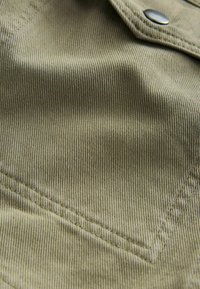 Thumbnail Image 6
