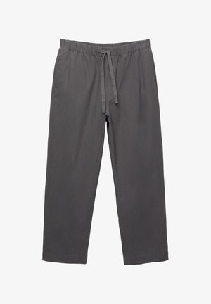 Pantaloni grigi leggeri con fascia elasticizzata in vita e coulisse. Presentano gambe affusolate e un tessuto liscio, leggermente testurizzato.