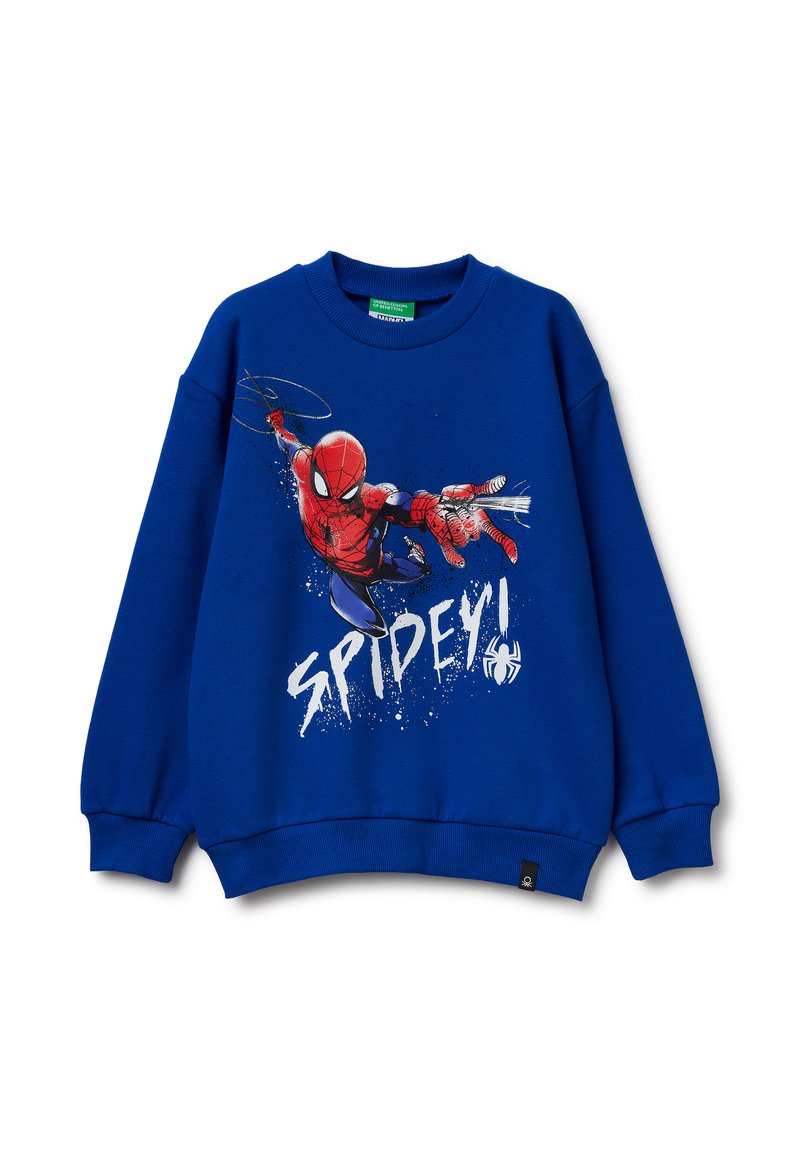Sudadera azul con un gráfico de Spider-Man en acción, con "SPIDEY!" impreso en letras blancas en negrita. Textura suave, diseño de cuello redondo.