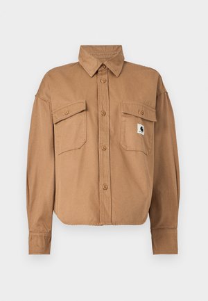 Καφέ βαμβακερό πουκάμισο με κουμπιά και γιακά. Διαθέτει δύο τσέπες στο στήθος και ένα μικρό λογότυπο. Μακριά μανίκια με μανσέτες με κουμπί.