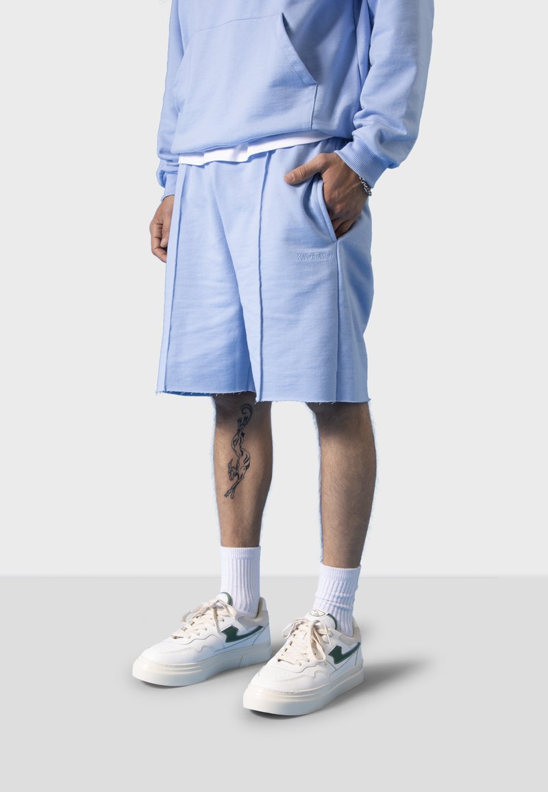 Kaotiko KANYE UNISEX - Shorts - light blue