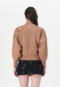 TWINSET JACKET - Skraistė  - land