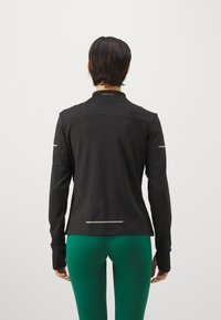ONLY Play ONPTRACK WARM - Sudadera con cremallera - black