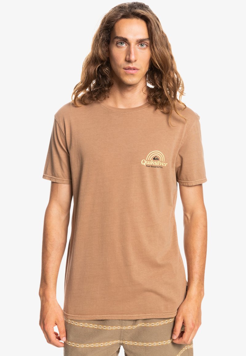 Herren T-Shirts & Polos | Quiksilver RAINBOW VALLEY T-Shirt print chipmunk/braun - QH74493 Herren T-Shirts & Polos | Quiksilver RAINBOW VALLEY T-Shirt print chipmunk/braun - QH74493