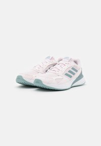 adidas Performance Silniční běžecké boty - light pink