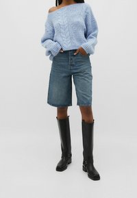 Stradivarius Sweter