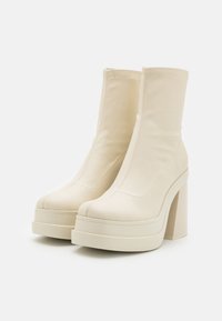 Even&Odd Wide Fit Korolliset nilkkurit - off-white