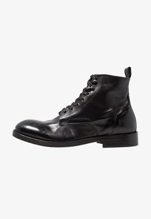 Šněrovací kotníkové boty - black
