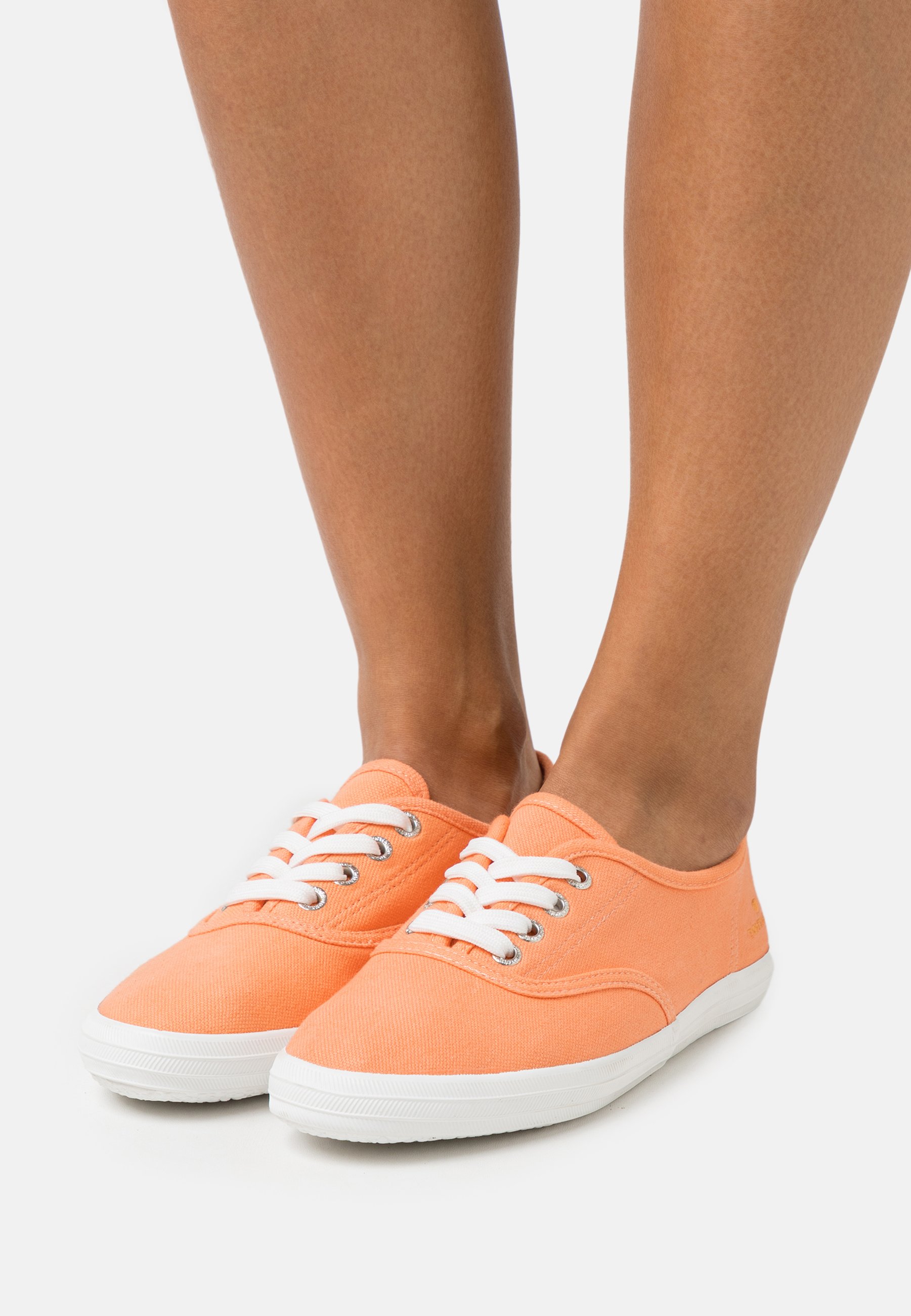 Femme Baskets basses Femme Baskets basses