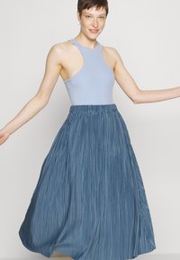 Samsøe Samsøe UMA SKIRT - Saia plissada - china blue