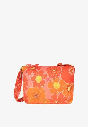 Sac bandoulière orange à motifs floraux avec fermeture éclair, sangle réglable et tissu texturé arborant des fleurs jaunes et roses.