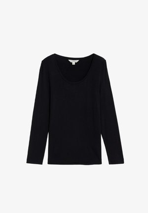 T-shirt nero a maniche lunghe con scollo a barco, realizzato in un tessuto morbido. Presenta un design semplice senza motivi o decorazioni.