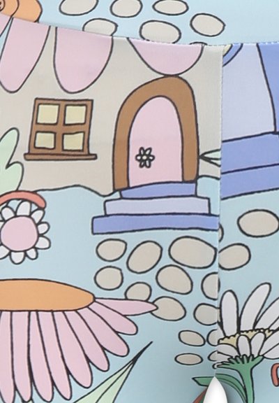 Tessuto colorato con un design di una casa con una porta rosa, motivi floreali e pietre decorative su uno sfondo azzurro chiaro.