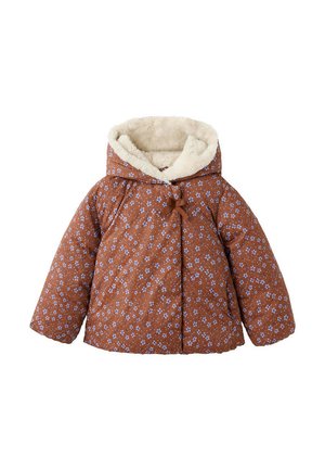 Chaqueta acolchada marrón para niños con pequeño estampado de flores azules, capucha forrada con suave forro polar de color crema y cierre delantero con lazo.