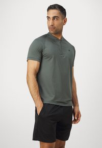 Björn Borg ESSENTIAL ACTIVE SHORTS - Calções desportivos - black beauty