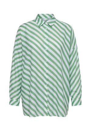 Langærmet skjorte med knapper, prydet med grønne og hvide diagonale striber og en spids krave, vist på en hvid baggrund.