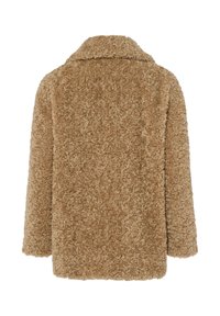 Vloeiende bruine jas van een textuur, die lijkt op schapenvacht. Dit stuk heeft een brede kraag en een oversized, boxy vorm. Geen zichtbare sluitingen.