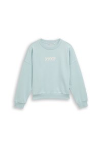 Sweat-shirt bleu clair à col rond avec manches longues, texte blanc "XOXO" et symboles de cœur sur la poitrine.