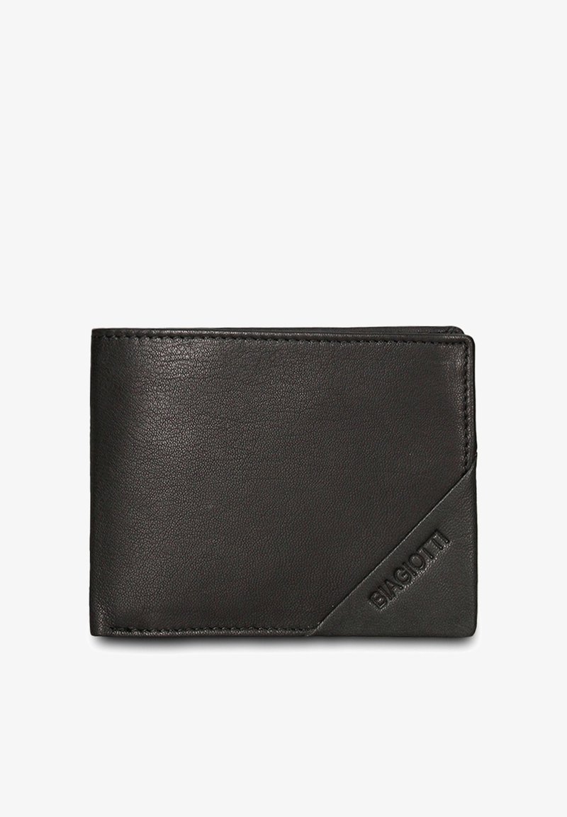 Portafoglio nero in pelle con finitura lavorata, caratterizzato da un accento diagonale e un logo impresso sul davanti. Design compatto e rettangolare.