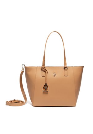 Beigefarbene Ledertasche mit zwei Schulterriemen, abnehmbarem Umhängeband und kleinem Metallpferde-Emblem auf der Vorderseite.