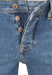 Thumbnail Image 4
