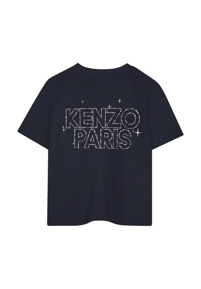 T-shirt en coton bleu marine avec « KENZO PARIS » en grandes lettres en strass, accompagné de petits accents étoilés, col rond et manches courtes.