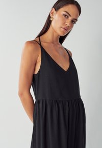 WILLA EBLA - Robe longue - black