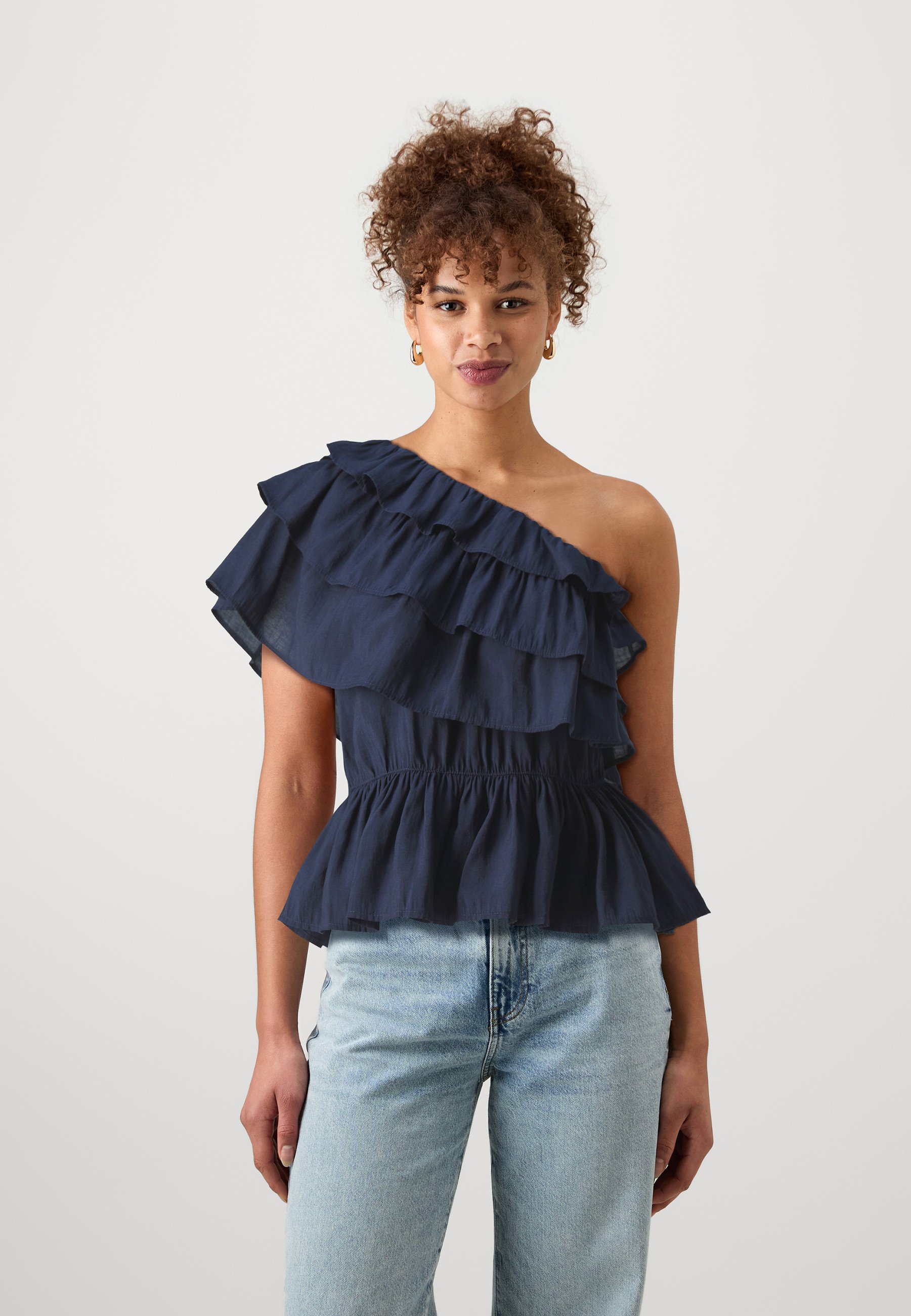 Vero Moda Tall VMLUCA ONE SHOULDER Blůza night sky/tmavě modrá