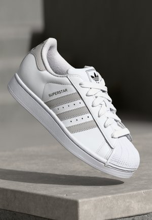 SUPERSTAR II UNISEX - Sportbačiai - footwear white/grey two/core black