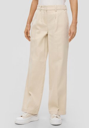 - Spodnie materiałowe