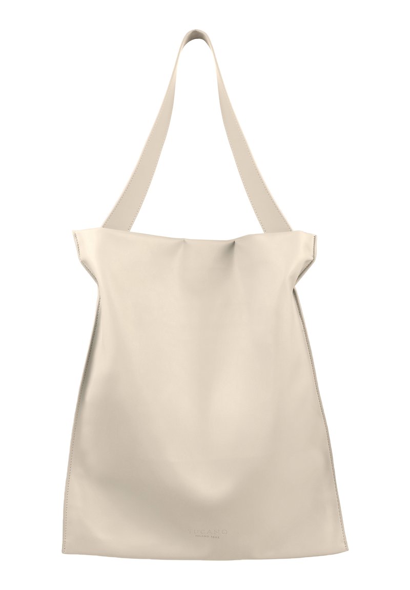 Beige leren schoudertas met een enkele band, zachte structuur, minimalistisch ontwerp en een licht geraffineerde bovenkant. Subtiel logo in reliëf aan de onderkant.