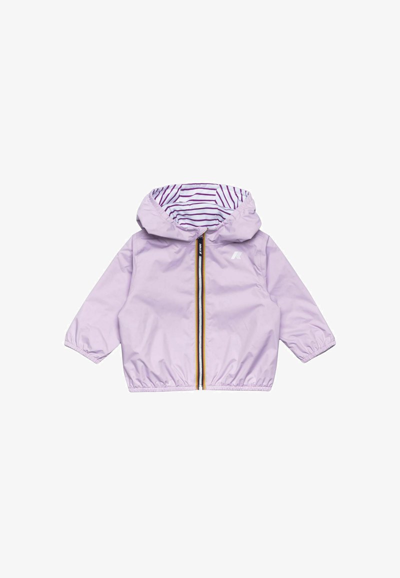 Giacca leggera di colore lilla con cappuccio, polsini elastici e fodera interna a righe. Presenta una chiusura a zip singola con dettagli colorati.