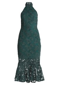 Tiefblaues Spitzenkleid mit hohem Kragen, floralen Mustern, figurbetontem Oberteil und ausgestelltem Saum. Strukturierter Stoff mit komplizierten Details und gewelltem Rand.