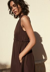 Next Trikotaažkleit - chocolate brown