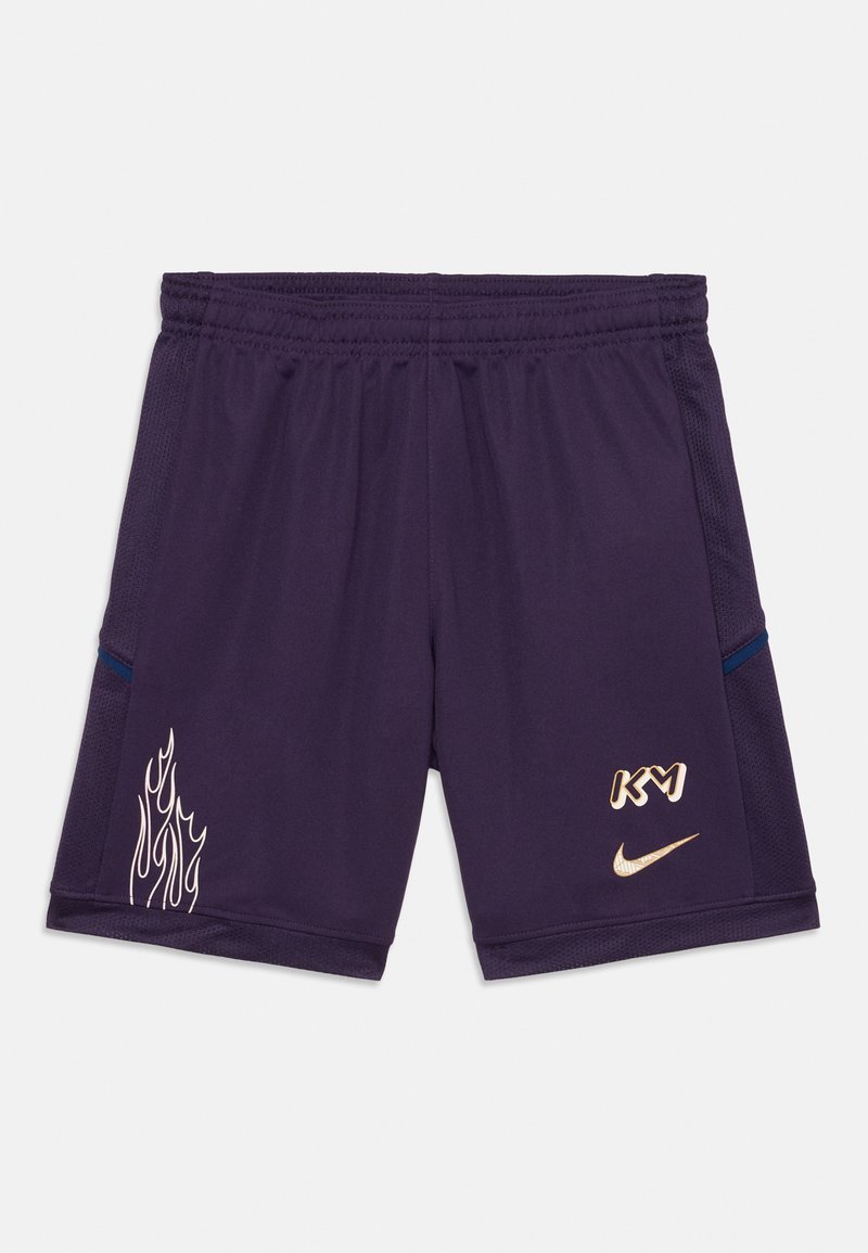 Bermudas atléticas roxas feitas de um tecido leve, com detalhes gráficos de chamas, acentos azuis e logótipos dourados da Nike e da KM.