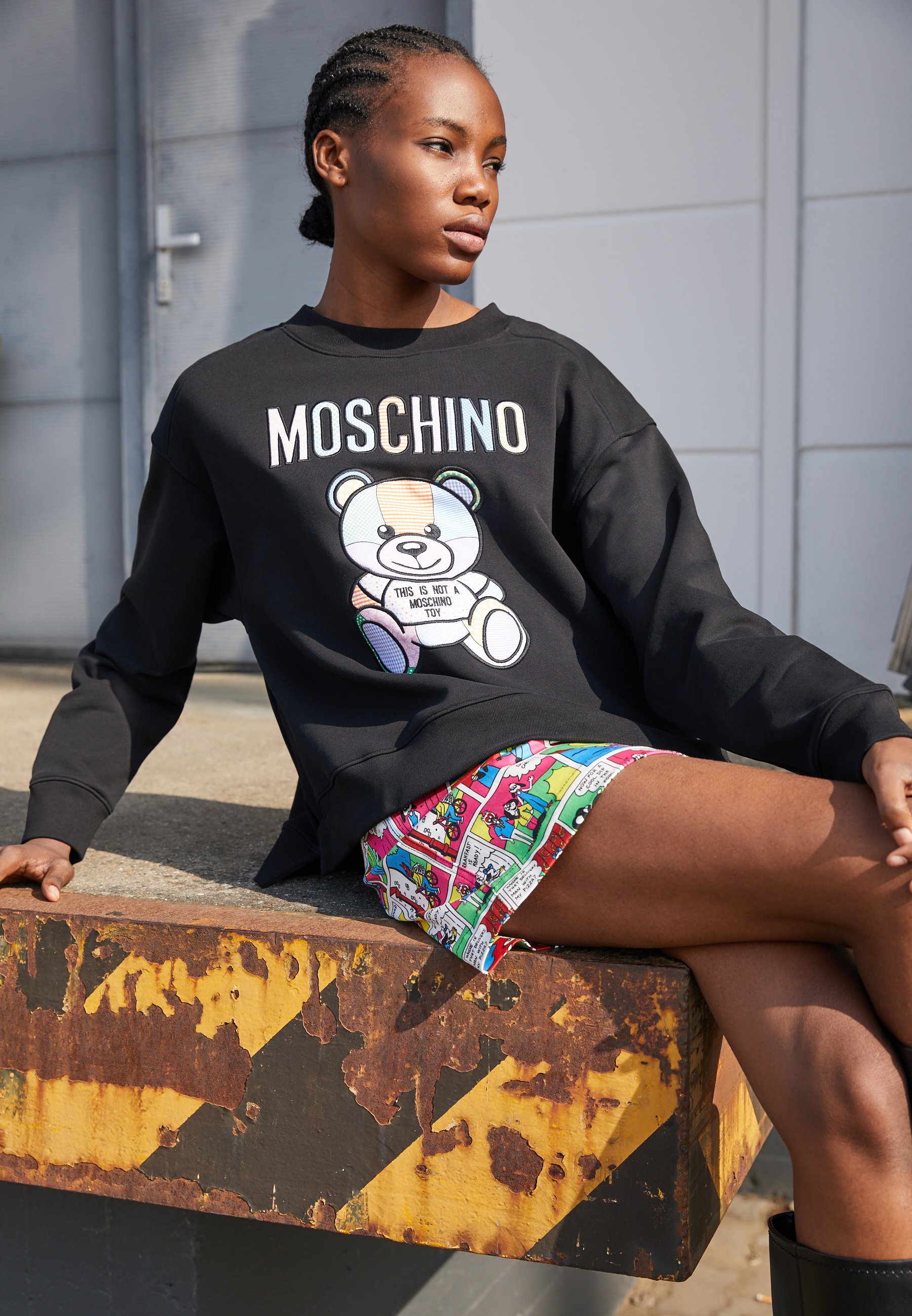 moschino teddy sweatshirt