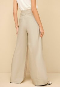 Next SMART WIDE LEG - Auduma bikses - stone