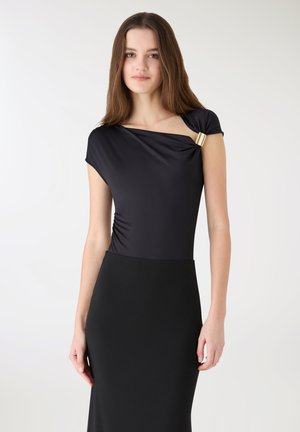 ASIMMETRICO CON DETTAGLIO ANELLO - Top - nero