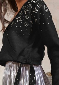 Love & Roses REGULAR FIT - EMBELLISHED WRAP  - Pulover - black