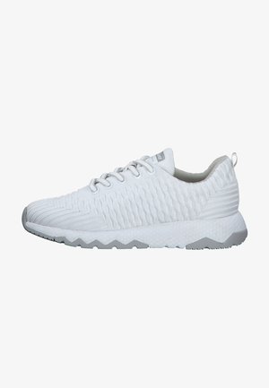 Trainers - white